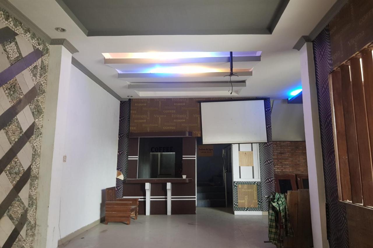 Oyo 91647 Sanina Residence Pematangsiantar Exterior photo