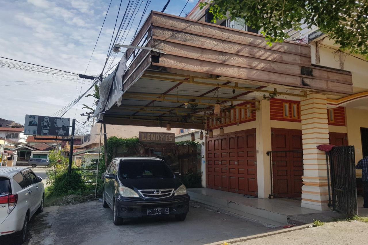 Oyo 91647 Sanina Residence Pematangsiantar Exterior photo
